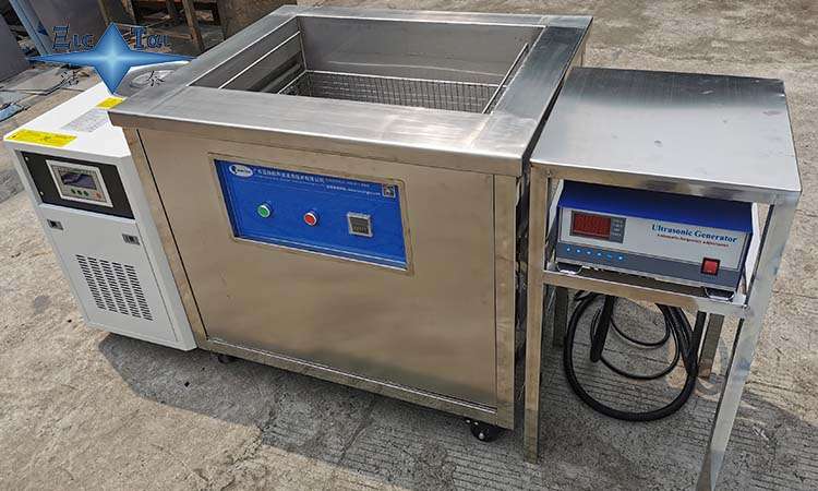 超声波清洗机中泡沫的控制方法及清洗效果评估 超声波清洗机中泡沫的控制方法及清洗效果评估