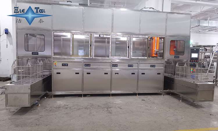 超声波清洗设备:保持电子器件清洁的关键工具 超声波清洗设备:保持电子器件清洁的关键工具