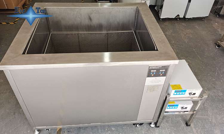 选择适合车床加工的超声波清洗机:关键要素与应用指南 选择适合车床加工的超声波清洗机:关键要素与应用指南